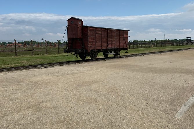 1 Day Trip Auschwitz-Birkenau Memorial and Museum Guided Tour from Krakow - Why this Auschwitz tour is worth considering