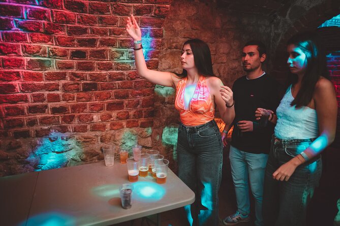 1 Hour of Open Bar Pub Crawl + Karaoke + VIP Entry to Best Clubs - What this Krakow night is really offering