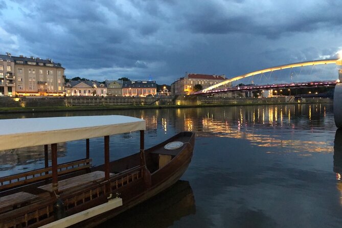 1 Hour Traditional Gondola Sightseeing Vistula River Cruise - What this Krakow river cruise is really like