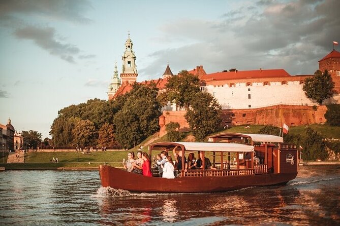 1 Hour Traditional Gondola Sightseeing Vistula River Cruise - Starting in Kazimierz at Barka Mauretania