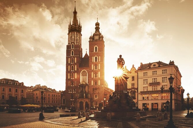 2 Days Tour to Auschwitz and Krakow from Warsaw - Why pair Auschwitz with Krakow?