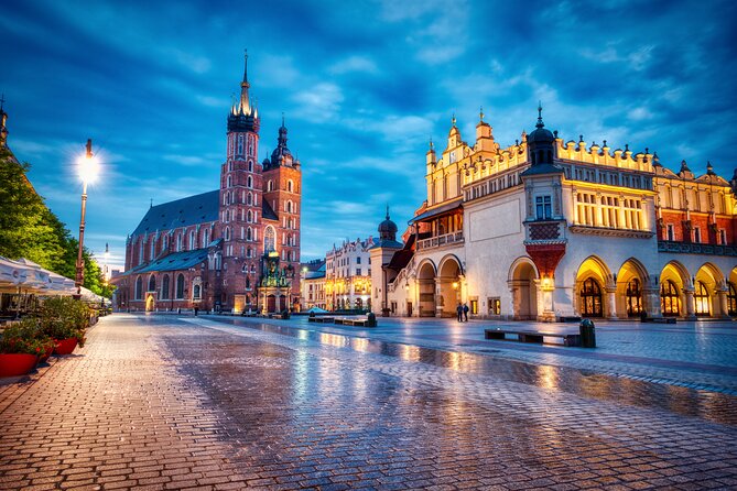 2-Hour City Walking Tour in Creepy Krakow - Key Points to Know Before You Go