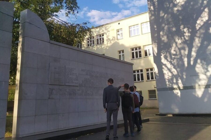 A unique walking tour of Jewish Warsaw -- past and present - Why Jewish Warsaw needs a walking tour