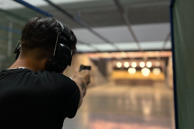 Agvo Shooting Range Experience in Warsaw - Choosing between pistols, rifles, and shotguns