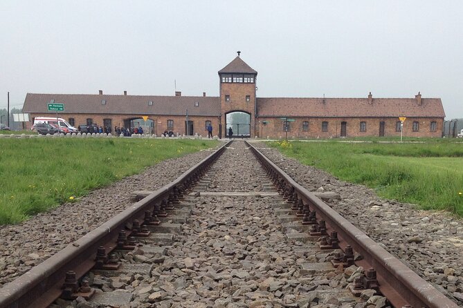 Auschwitz and Birkenau Round-Trip VIP Transport from Krakow - Why private transport helps on an Auschwitz day