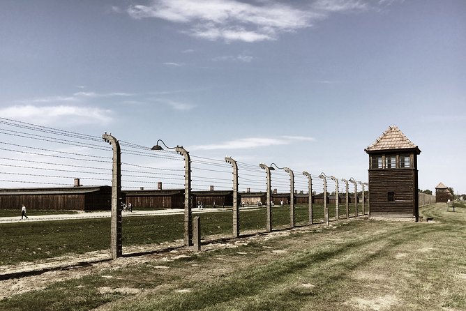Auschwitz Birkenau: Complete Private Tour - Arriving at Auschwitz I without the usual confusion