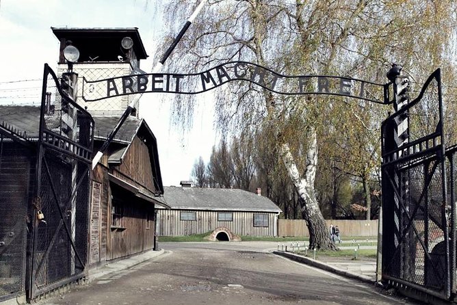 Auschwitz-Birkenau Guided Tour by Private Transport from Krakow - Auschwitz I: the first two hours