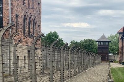 Auschwitz-Birkenau guided tour from Krakow – private car