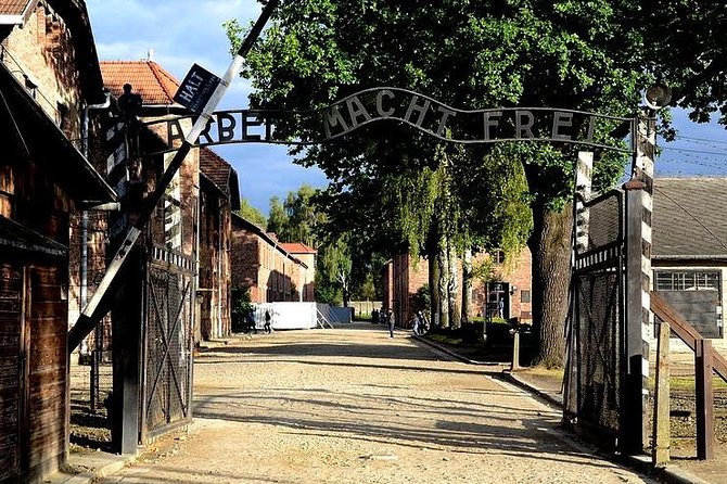 Auschwitz-Birkenau guided tour from Krakow with a private transport - Auschwitz I: the first part of the museum visit
