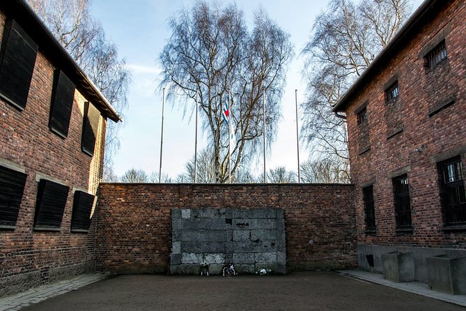 Auschwitz Birkenau Guided Tour Small Group with Hotel Pick up - Pickup from Krakow and the road to Oświęcim