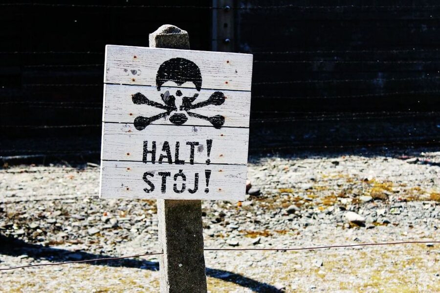 Auschwitz-Birkenau Guided Tour & Transfer from Krakow - A serious visit, not a conventional tour