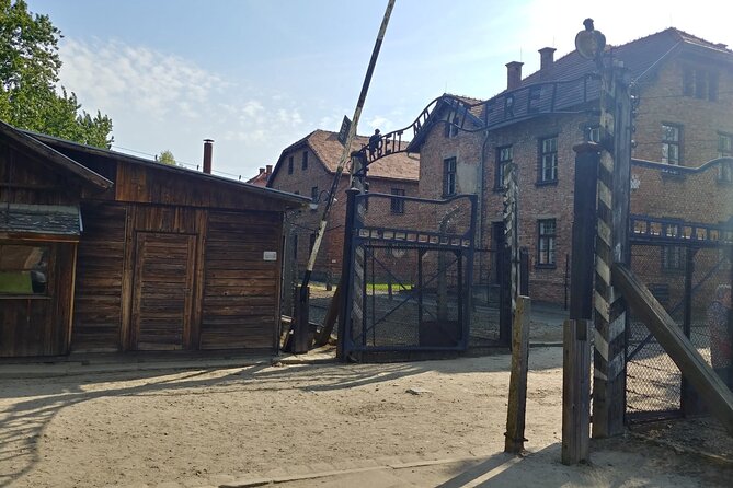 Auschwitz Birkenau Guided Tour with Hotel Pickup from Cracow - Auschwitz I: the first two hours
