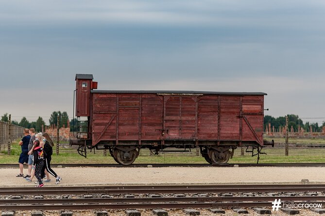 Auschwitz & Birkenau Guided Tour with Hotel Pickup from Krakow - The short break between the two camps