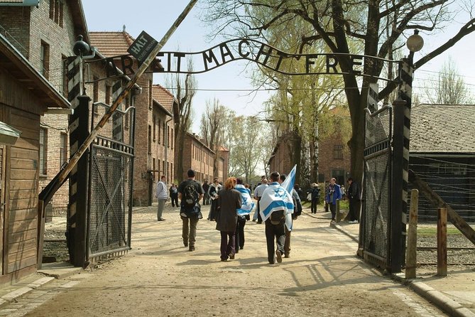 Auschwitz-Birkenau Museum and Memorial Guided Tour from Krakow - Auschwitz I and the Arbeit Macht Frei gate