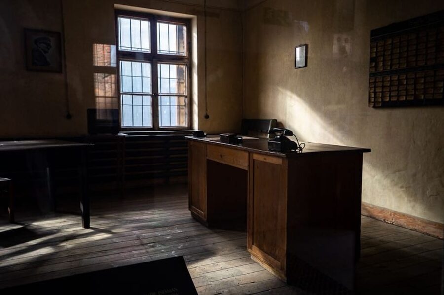 Auschwitz-Birkenau: Skip-the-Line Ticket and Guided Tour - The transfer to Birkenau II