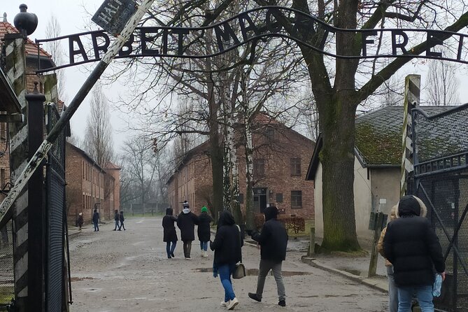 Auschwitz Museum and Salt Mine Tour with Private Transport - Why combine Auschwitz and Wieliczka?