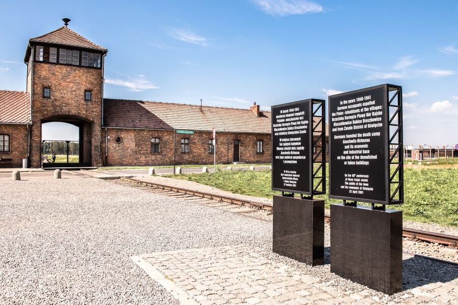 Auschwitz Ticket and Full-Day Tour from Krakow - The transfer to Birkenau