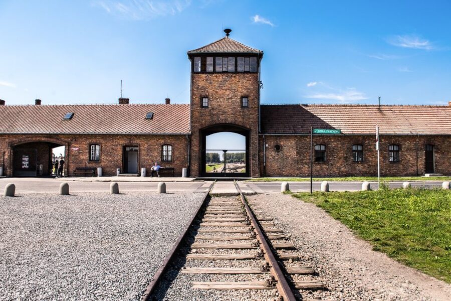 Auschwitz Ticket and Full-Day Tour from Krakow - Pickup in Krakow and the ride to Auschwitz