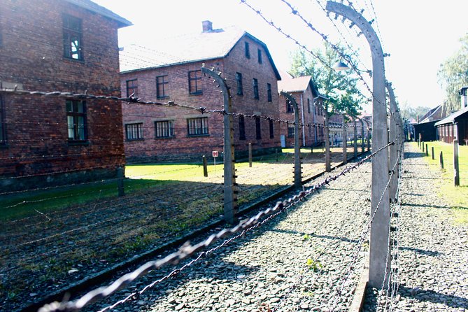 Auschwitz & Wieliczka ONE DAY Guided Tour +Private Transportation - Why combine Auschwitz and Wieliczka?