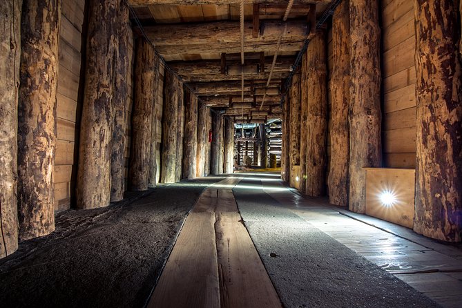 Auschwitz & Wieliczka ONE DAY Guided Tour +Private Transportation - Auschwitz I: prepare for a serious morning