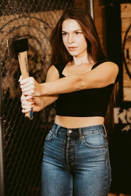 Axe Throwing Experience in Gdansk - The competition phase and the bullseye chase