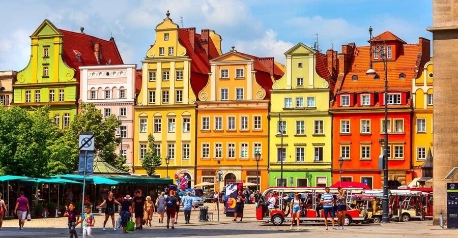 Best of Wroclaw 3-Hour History and Culture Walking Tour - Walking the medieval streets toward the university