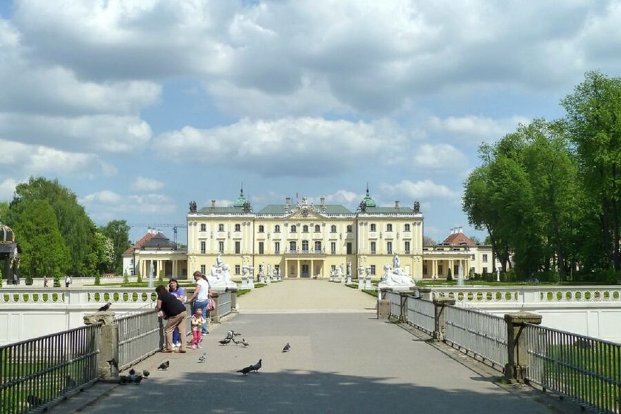 Bialystok Old Town Highlights Private Walking Tour - The Great Synagogue monument and Jewish culture
