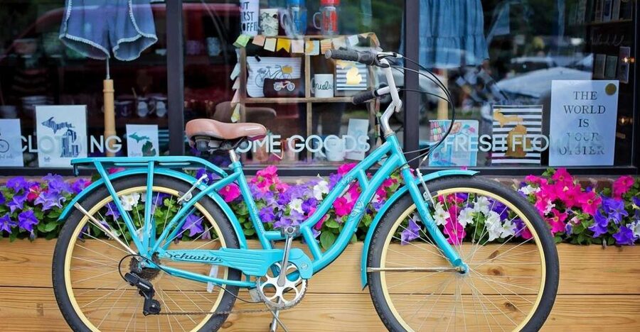 Bike Tour of Wroclaw Old Town, Top Attractions and Nature - Why a bicycle works so well in Wroclaw
