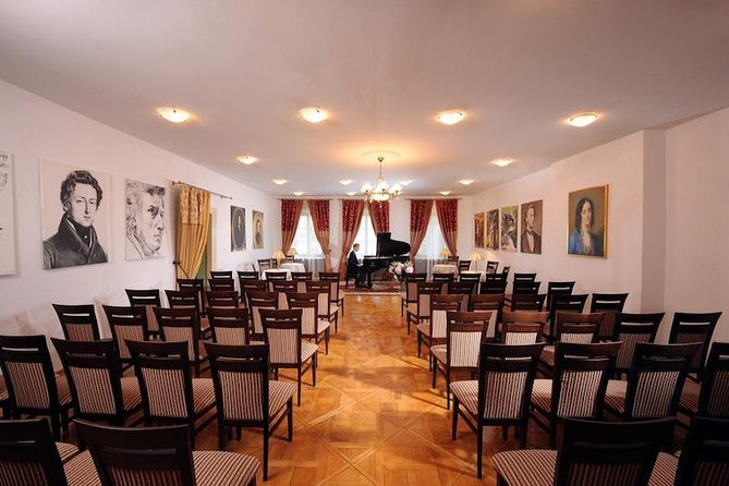 Chopin Piano Concert at Chopin Gallery with a Glass of Wine - What the one-hour performance includes