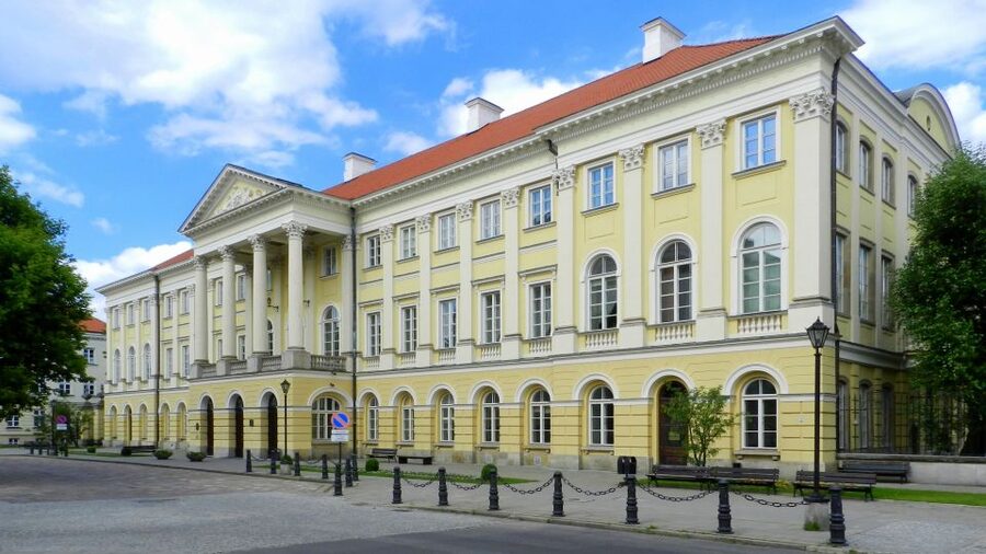 Chopin Tour in Warsaw with Skip-the-line Museum & Concert - Choosing the two-hour or three-hour option