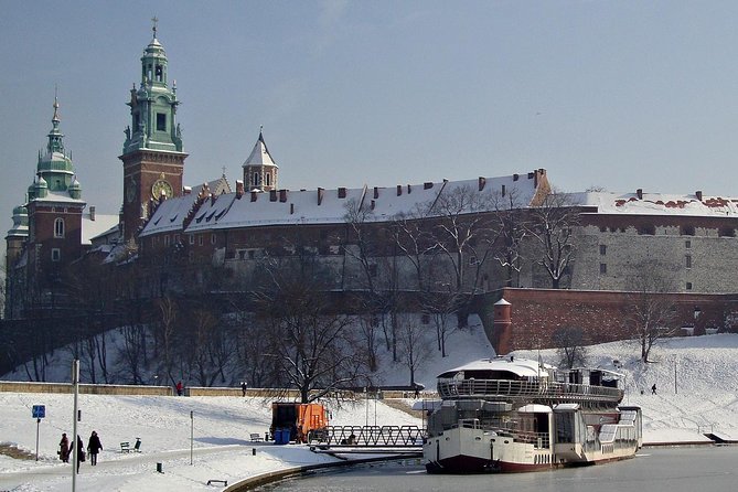 City Tour by electric car- Krakow - What the private format changes