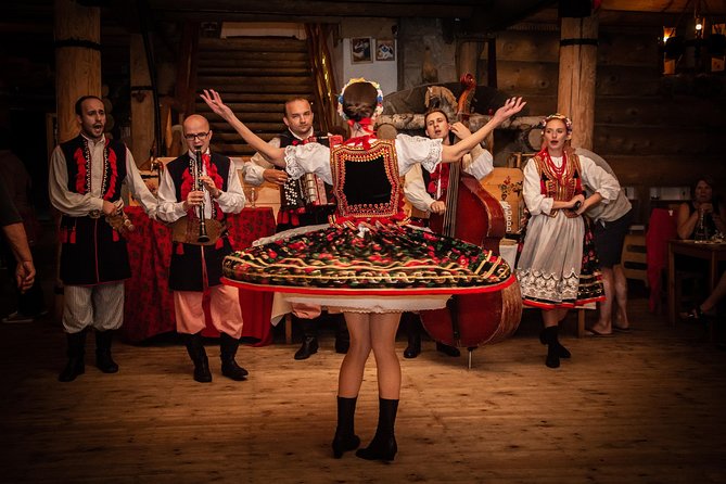 Cottage Style Evening with Folk Show and Traditional Feast from Krakow - Key points before you book