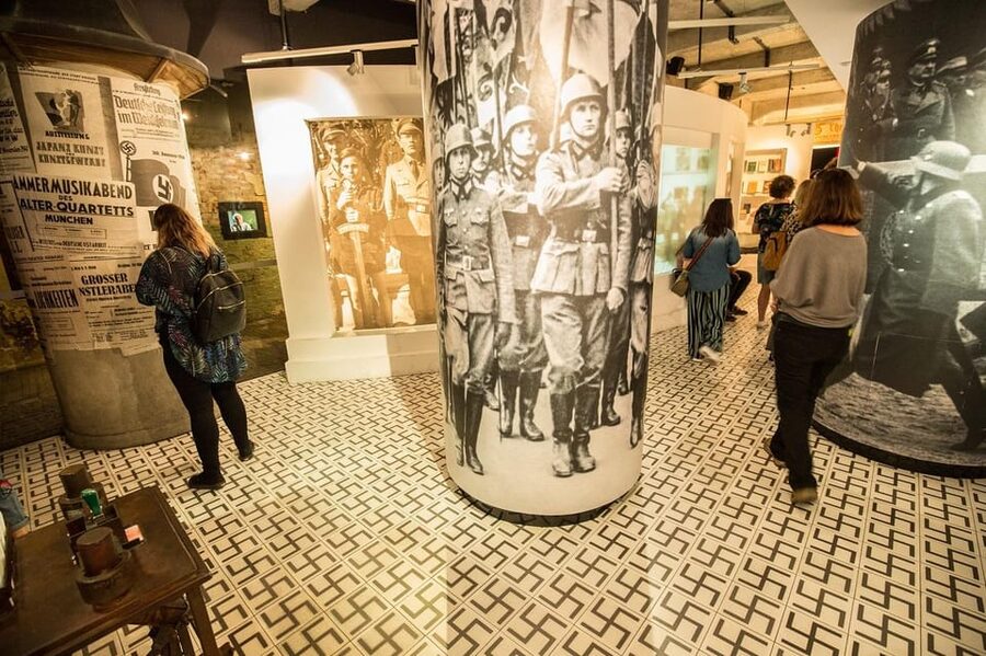 Cracow: Guided Tour of Schindler's Factory & Jewish Ghetto - Who should book this experience