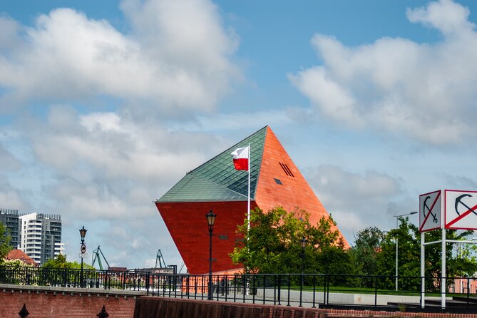 Cruises on the Motlawa River - The 15th-century Crane, Gdansk’s great waterfront symbol