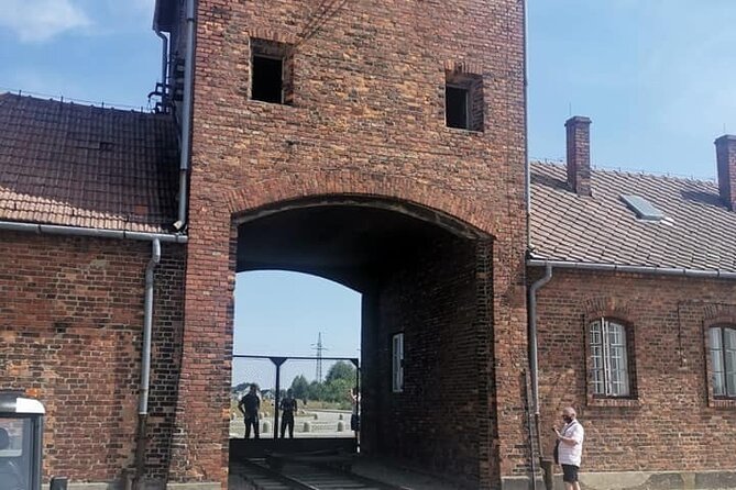 CV-Visit to the Auschwitz Camp in Italian with departure from Krakow - Key points to know before booking