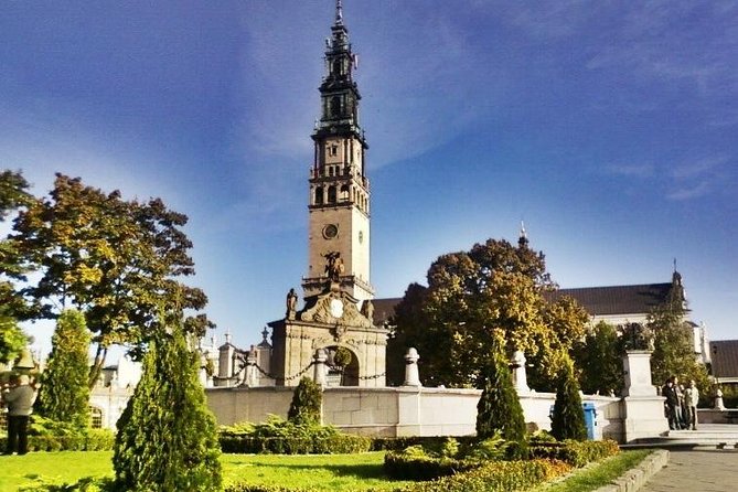 Częstochowa Black Madonna - Defensive walls, gates, and the Swedish siege