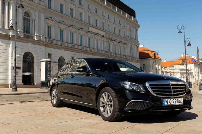 Czestochowa - Full Day Tour from Warsaw by private car - Arriving at Jasna Góra and the Black Madonna