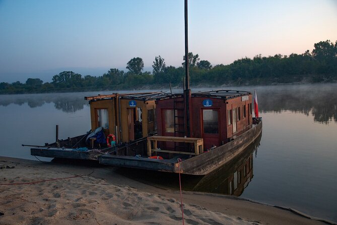 Discover Vistula River in Warsaw - The modern city beside a wilder riverbank