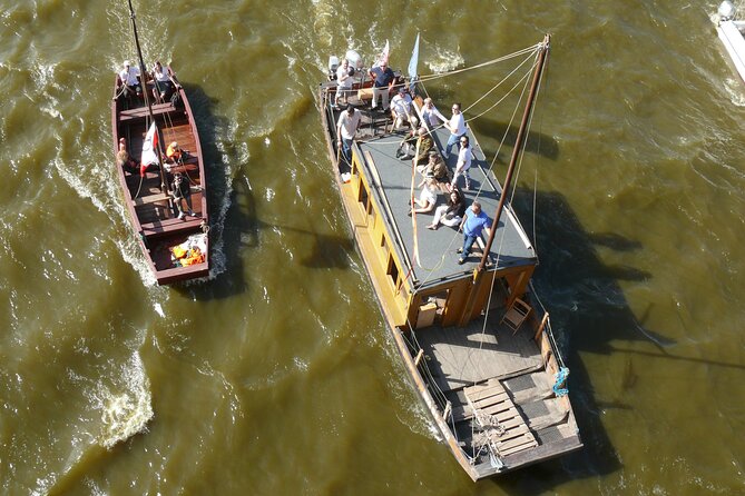 Discover Vistula River in Warsaw - What the boat and crew are like