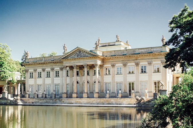 Discover Warsaw’s most Photogenic Spots with a Local - Who Will Get the Most From This Walk?