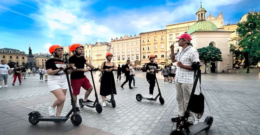 Electric Scooter Tour: Full Tour - 3-Hours of Magic! - What the guide adds to the experience