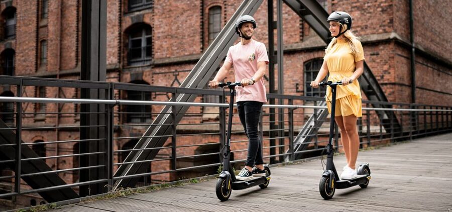 Electric Scooter Tour: Full Tour - 3-Hours of Magic! - The Palace of Culture and Science to Saski Garden