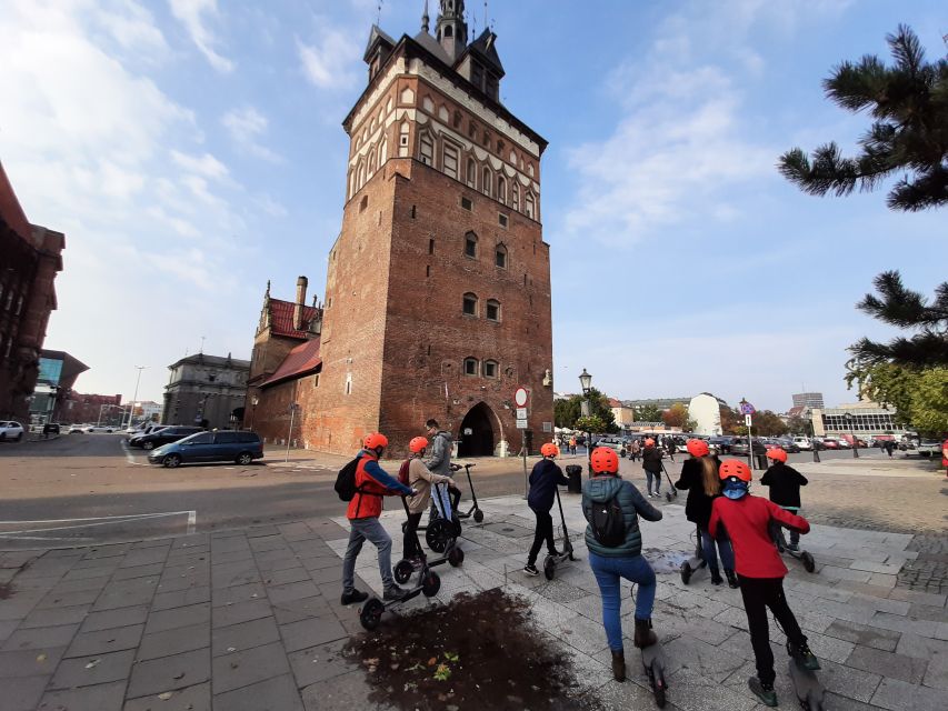 Electric Scooter Tour: Full Tour (Old Town + Jewish Quarter) - River views, parks, and royal residences