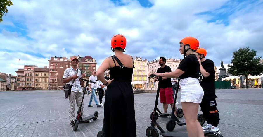 Electric Scooter Tour: Full Tour (Old Town + Ostrów Tumski) - Crossing Wroclaw on Two Wheels
