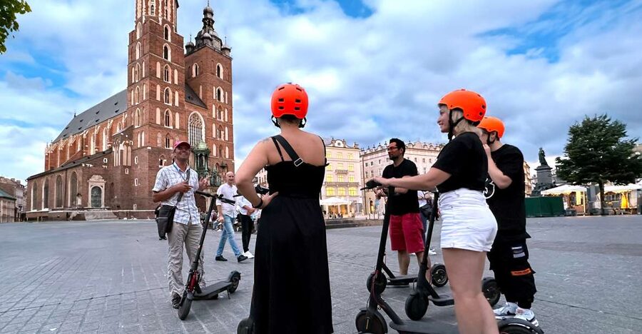 Electric Scooter Tour: Jewish Quarter - 2-Hours of Magic! - Wolnica Square and the old heart of Kazimierz