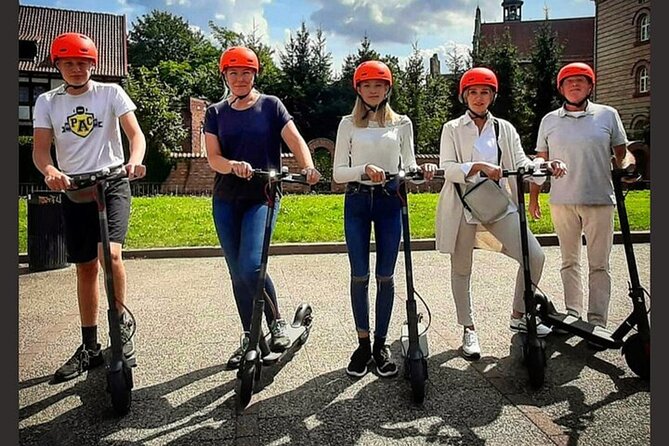 Electric Scooter Tour: Jewish Quarter Tour - 2-Hours of Magic! - Remuh Cemetery and the quietest pause