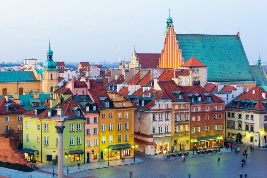 Family Tour of Warsaw Old Town with Fun Activities for Kids - Playing with science at Copernicus Science Centre