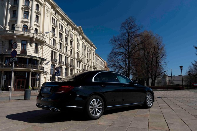 First class Warsaw Airport Transfer (WAW) - The people behind the wheel