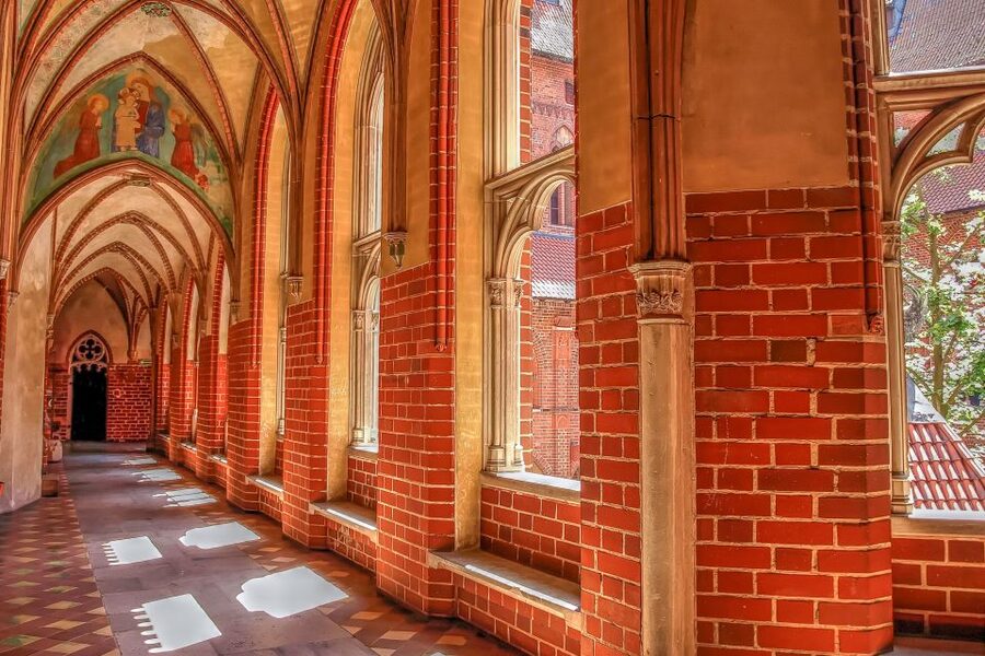From Gdansk: Malbork Castle Half-Day Private Tour - Inside the fortress: arms, devices, and former daily life
