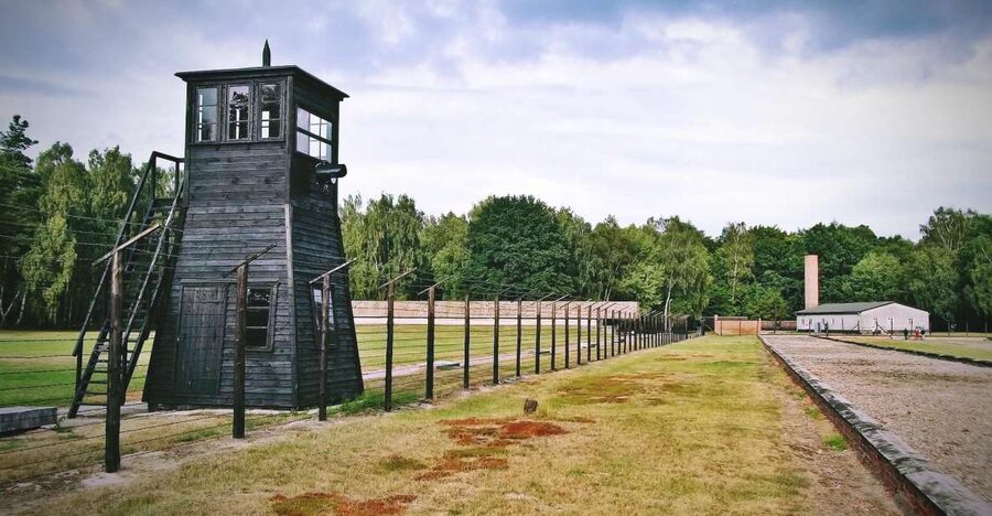 From Gdansk: Stutthof Concentration Camp Museum Day Tour - The barracks and daily prisoner life